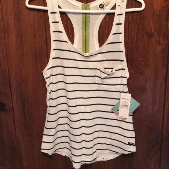 Roxy Tops - Brand new Roxy top Roxy Tops - Brand new Roxy top
